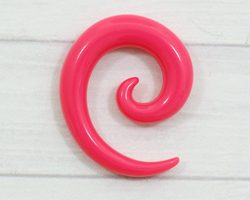 9121196 822579282 spiral v uho