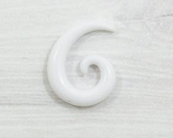 9121202 822567491 spiral v uho