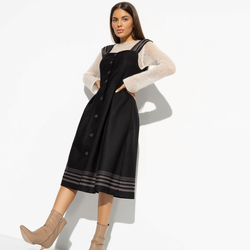 9356277 zhenskiy sarafan iz kostyumnoy tkani v stile ledi di ofis 1.resize1.jpeg.1260 1260