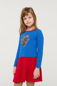 8768043