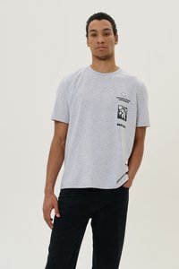 9307781