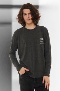 9307908