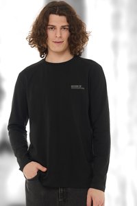 9307913